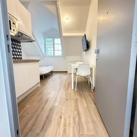 In The 16th Apartment